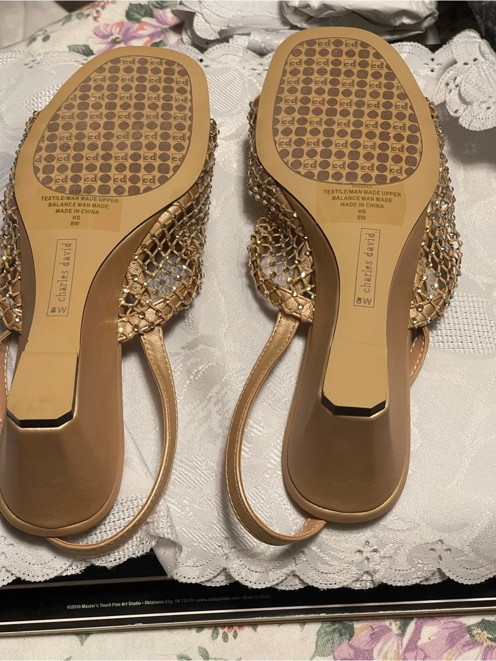 Charles David Gold Metallic Mesh Slingback wedge